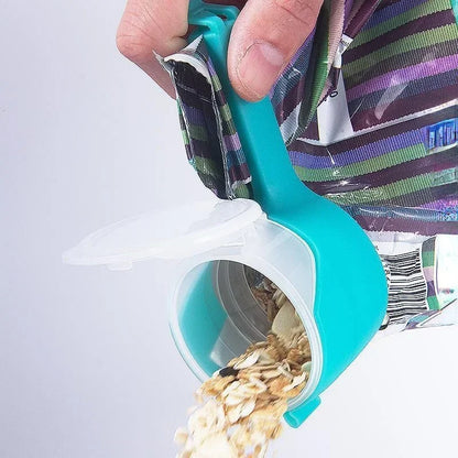 No-Spill Snack Savers